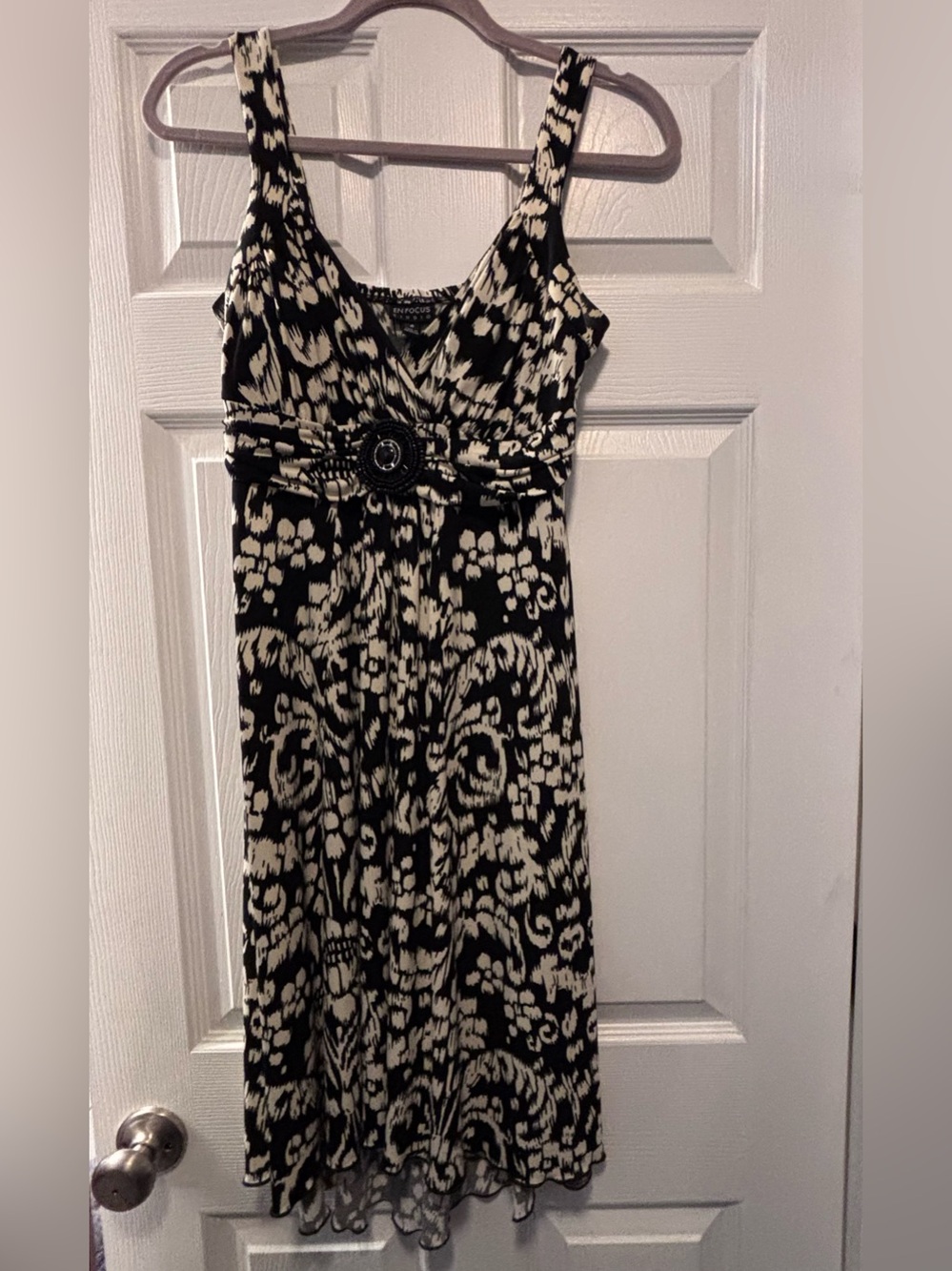 Black & Cream Printed Sleeveless Dress - Size 8